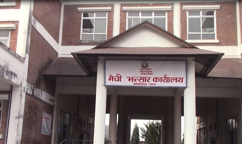 चार महिनामा पूर्वी नाकाबाट १६ अर्बको आयात, आठ अर्बको निर्यात
