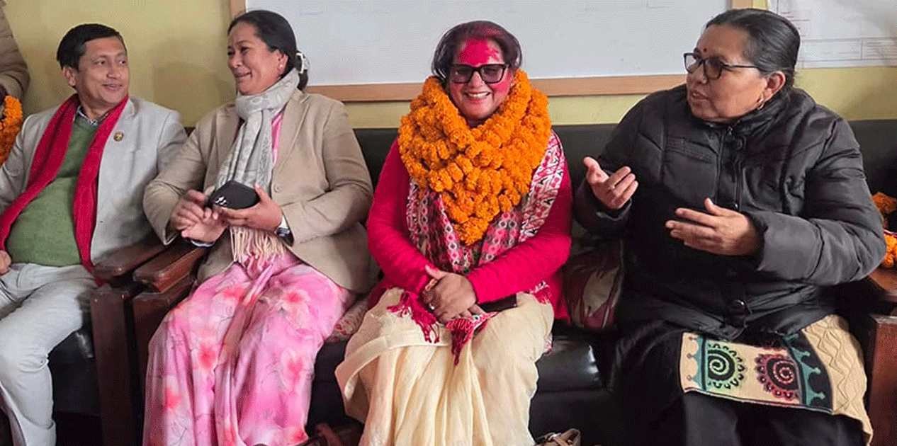 सुदूरपश्चिममा एमालेबाट भण्डारीले गरिन उम्मेदवारी दर्ता