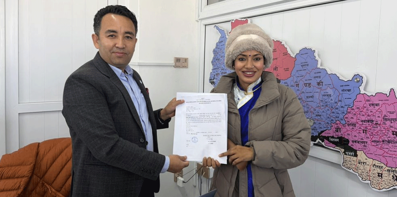 आशिका तामाङलाई रास्वपाले दियो टिकट
