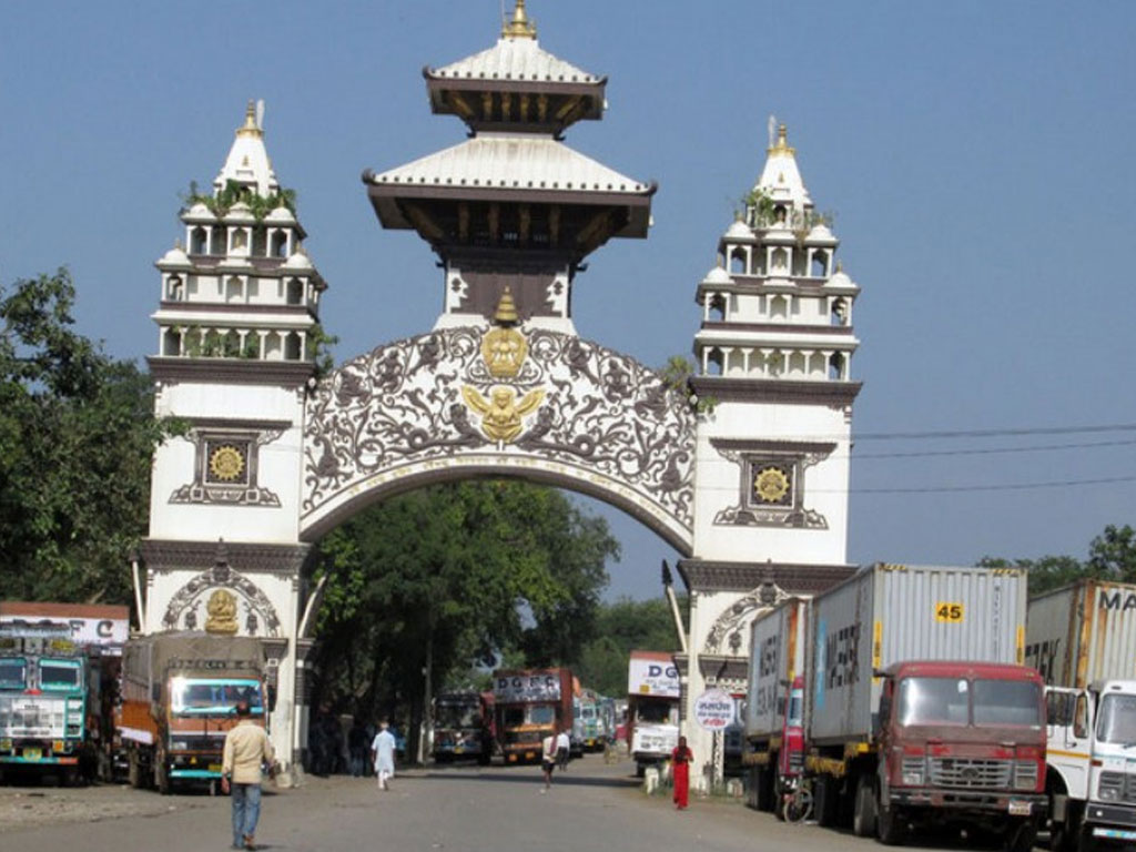छ महिनामा वीरगञ्ज नाका हुँदै चार खर्ब ३८ अर्ब भन्दा बढीको सामान आयात