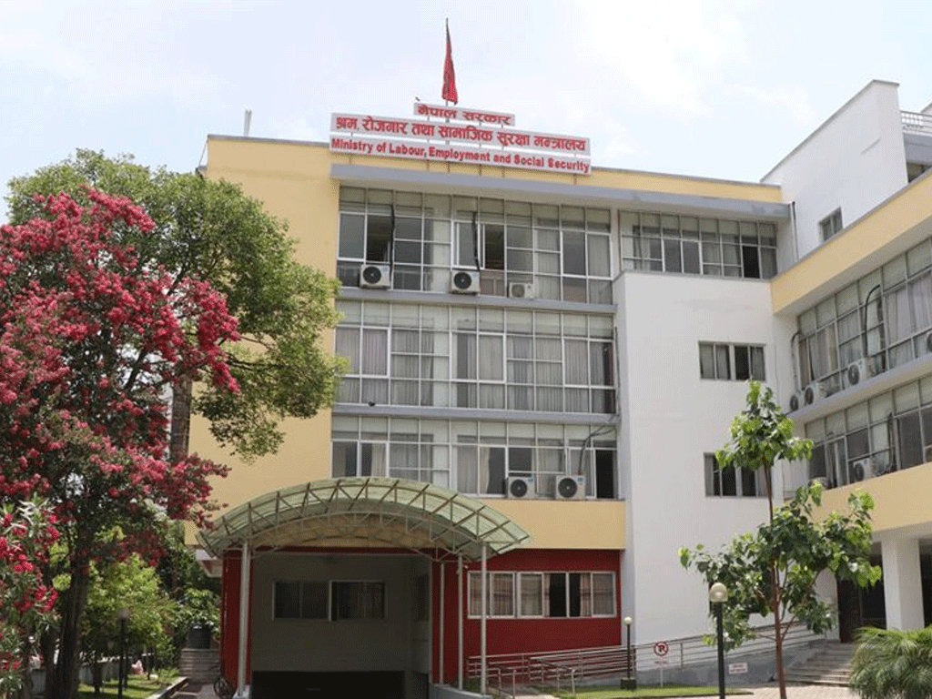 वैदेशिक रोजगारीबाट फर्किएका उद्यमीलाई सरकारले पुरस्कृत गर्ने, आवेदन दिन आह्वान