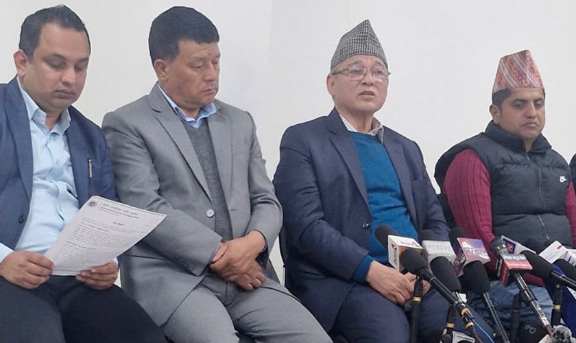 देश चलाउने र देश जलाउनेहरूको सरकार दिनप्रतिदिन नाङ्गिँदै छ : बादल