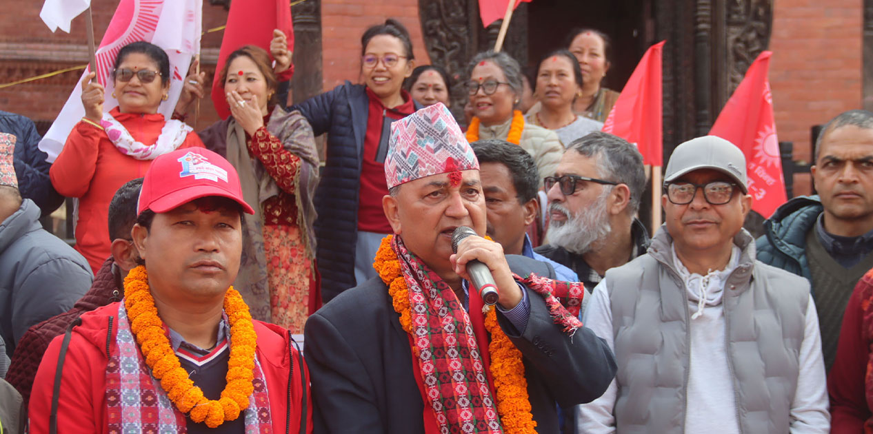 ‘देश निर्माणका लागि एमालेलाई जिताउन आवश्यक’: ईश्वर पोखरेल