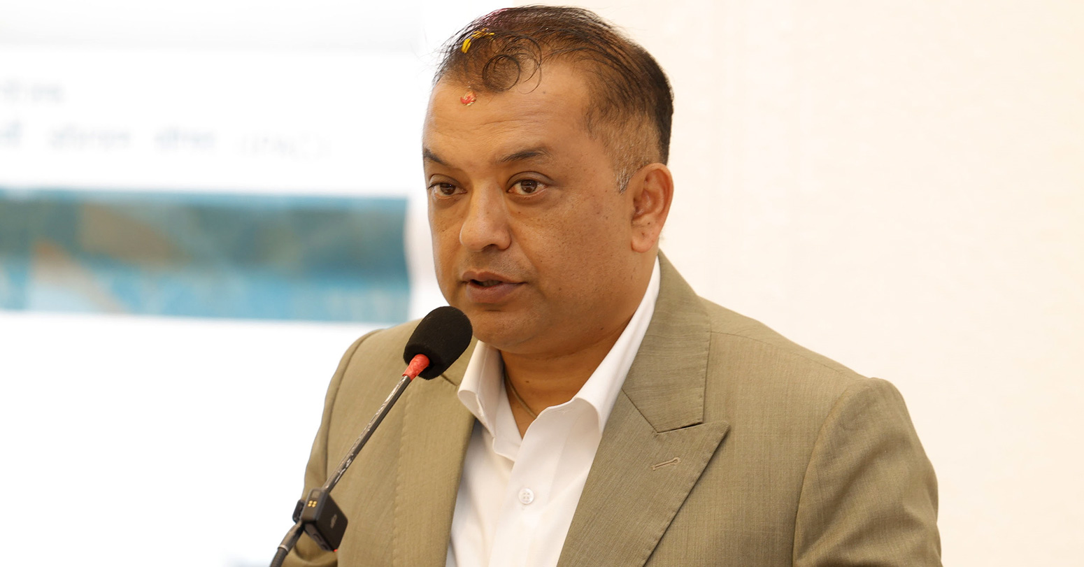 काठमाडौँलाई मधेशसँग जोड्न कमलपोखरीमा छठ पूजा गराउने पहल आफूले सुरु गरेको गगन थापाको दाबी