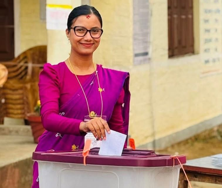सोबिताले चितवनबाट गरिन् मतदान, मतदान गरेपछि भनिन् निर्वाचन निष्पक्ष होस्