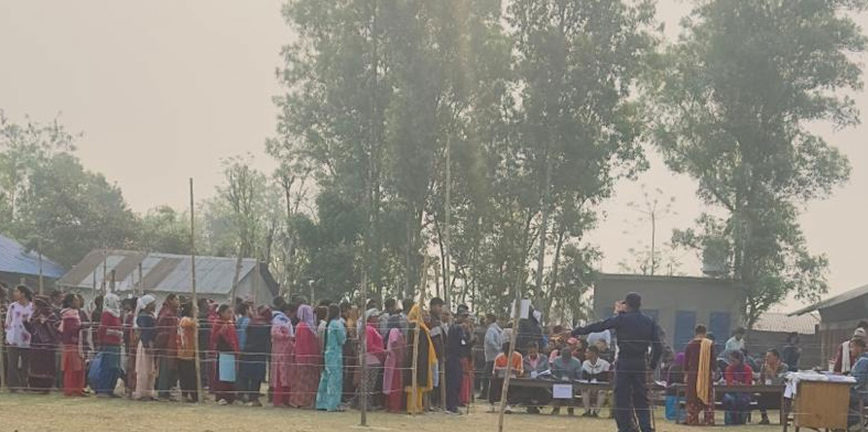 अपडेट: सुर्खेतमा दिउँसो ४ बजेसम्म ५० प्रतिशत मतदान