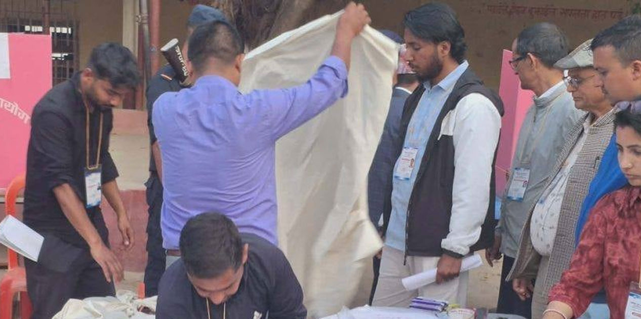 झापा–५ मा मतपेटिका सिल हुँदै, आजै सर्वदलीय बैठक बसेर मतगणना सुरु हुने