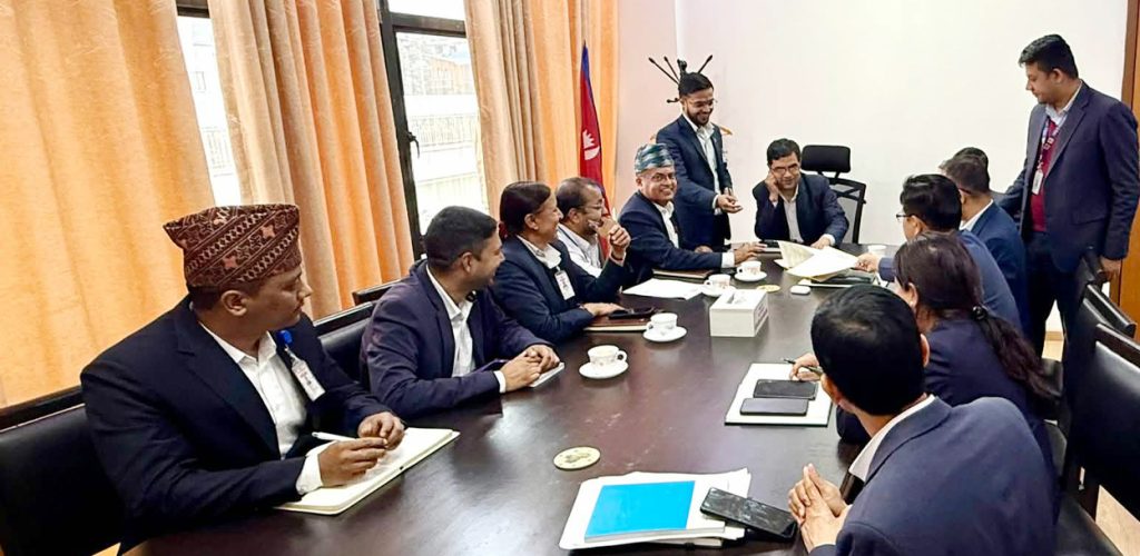 अब राष्ट्रिय परिचयपत्रको नम्बरबाटै स्वास्थ्य बीमा बनाउने तयारी