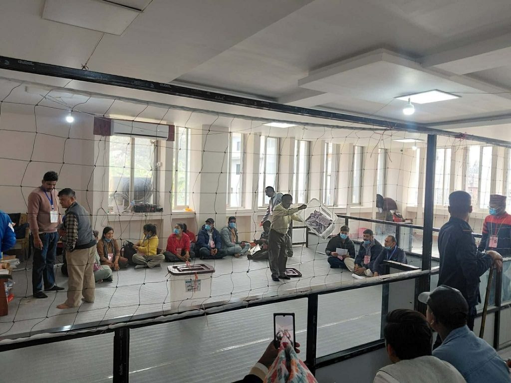 कर्णालीका ६ जिल्लामा मतगणना जारी, कहाँ को अगाडी ?