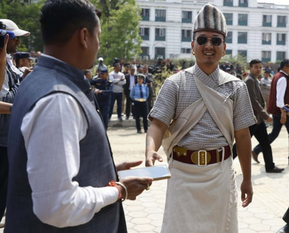 सुदन गुरुङ गृहमन्त्री बन्दै