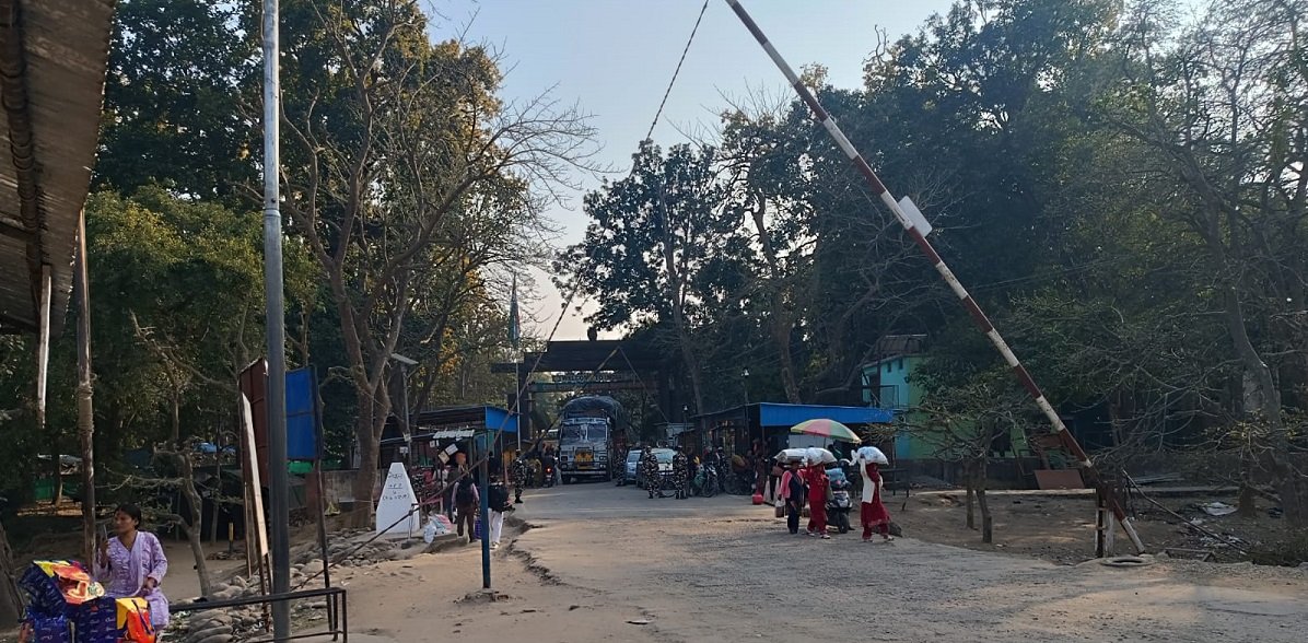 सय रुपैयाँभन्दा बढीको सामानमा भन्सार महसुल लाग्ने भएपछि भारतीय सीमावर्ती क्षेत्रमा ह्वात्तै घट्यो चहलपहल