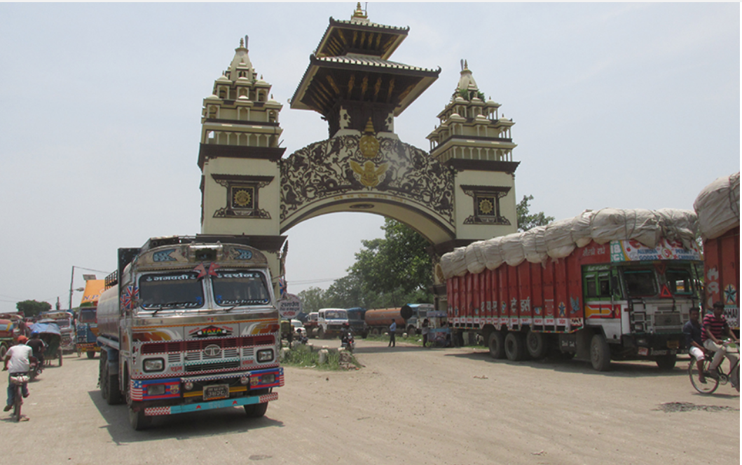 वीरगञ्ज भन्सार नाका हुँदै १० महिनामा सात खर्ब ९४ अर्बको सामान भित्रियो