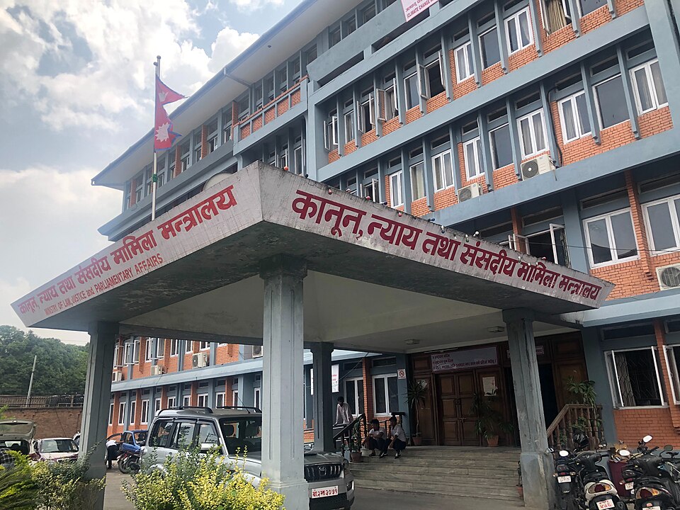 निजामती विधेयक कानुन मन्त्रालयमै अल्झियो, विवादित प्रावधान कि कार्यबोझ ?