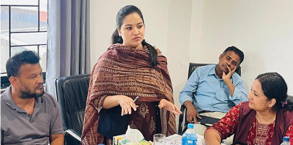 ‘अब प्रभावितलाई सुरक्षित बासको सुनिश्चितता गर्नुपर्छ’ : मन्त्री रावल