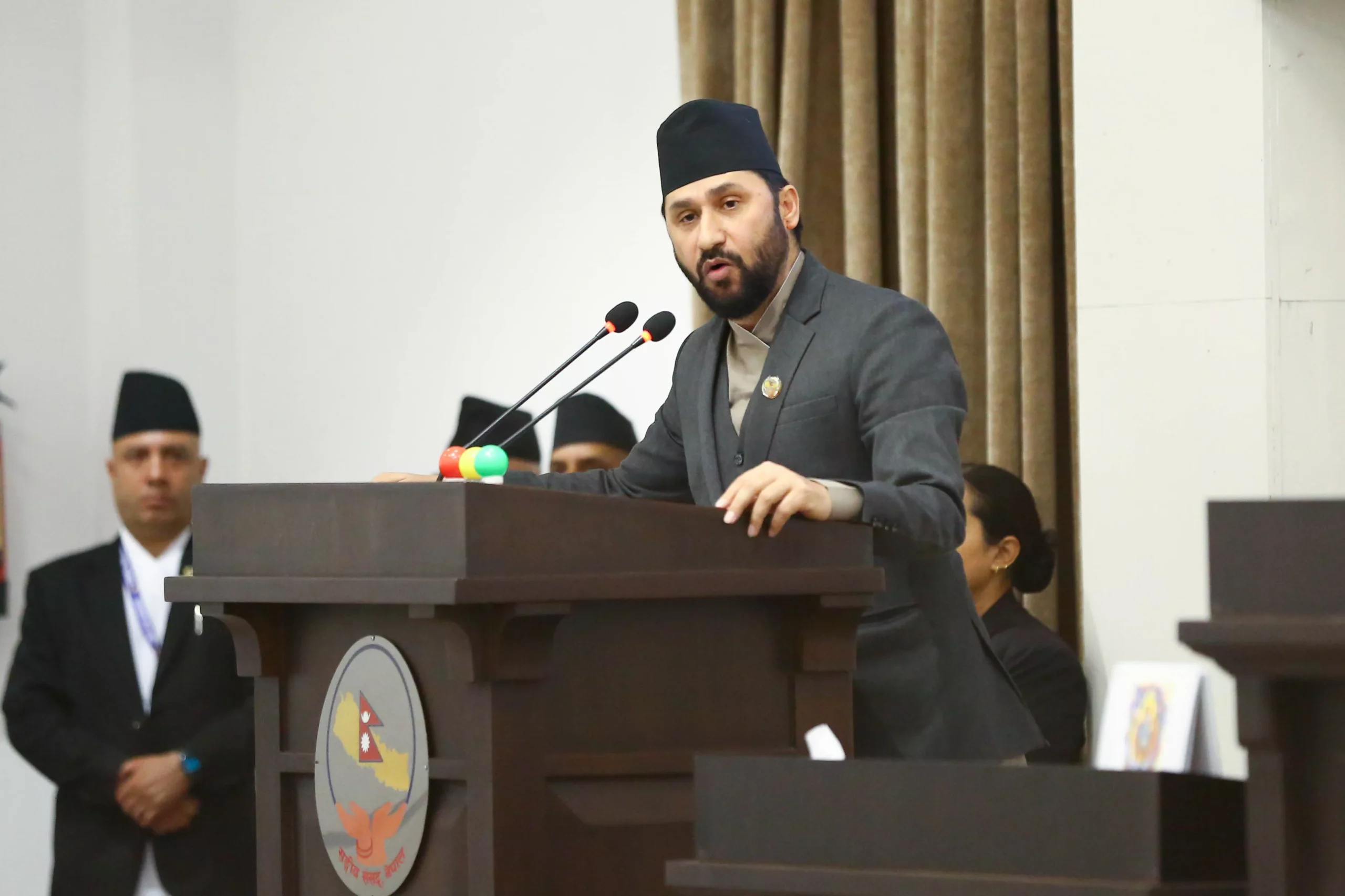 रास्वपालाई विपद्‌मा रुँदैगरेका नागरिकलाई होच्याउने अन्ध समर्थक चाहिएको छैन : रवि लामिछाने