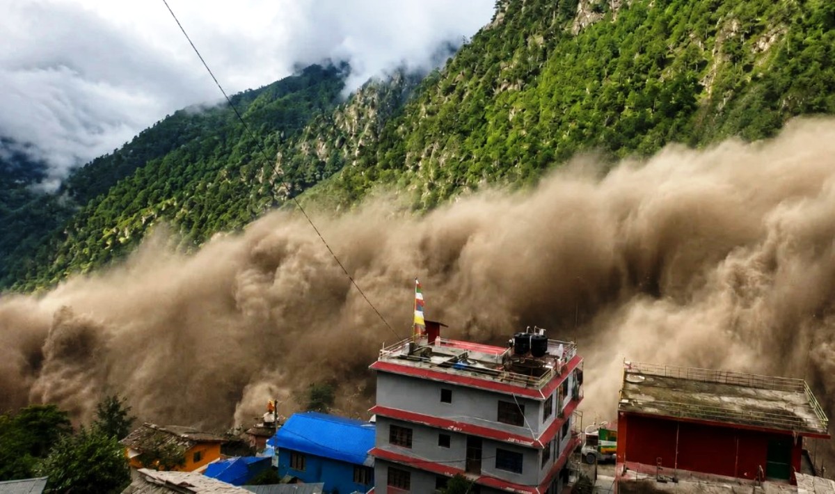 भोटेकोशी बाढीमा परी यातायात महासंघका १९१ सवारीसाधनमा क्षति, ३४४ जना बेपत्ता