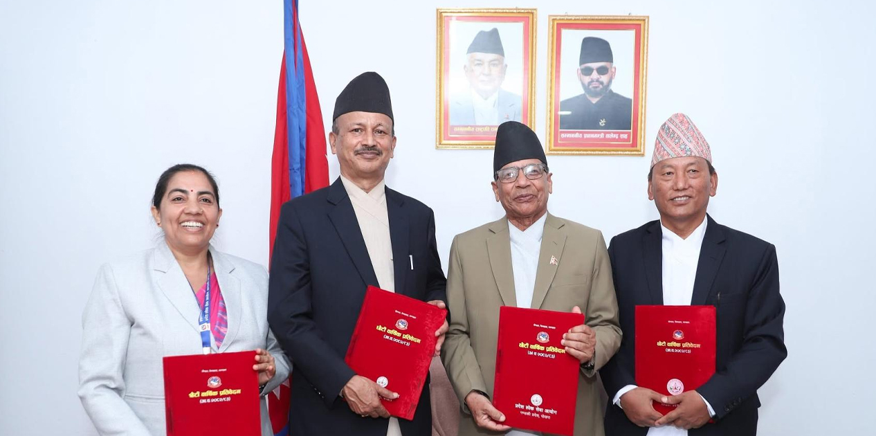 प्रदेश लोक सेवा आयोगले वार्षिक कामकारबाहीको प्रतिवेदन प्रदेश प्रमुखलाई बुझायो