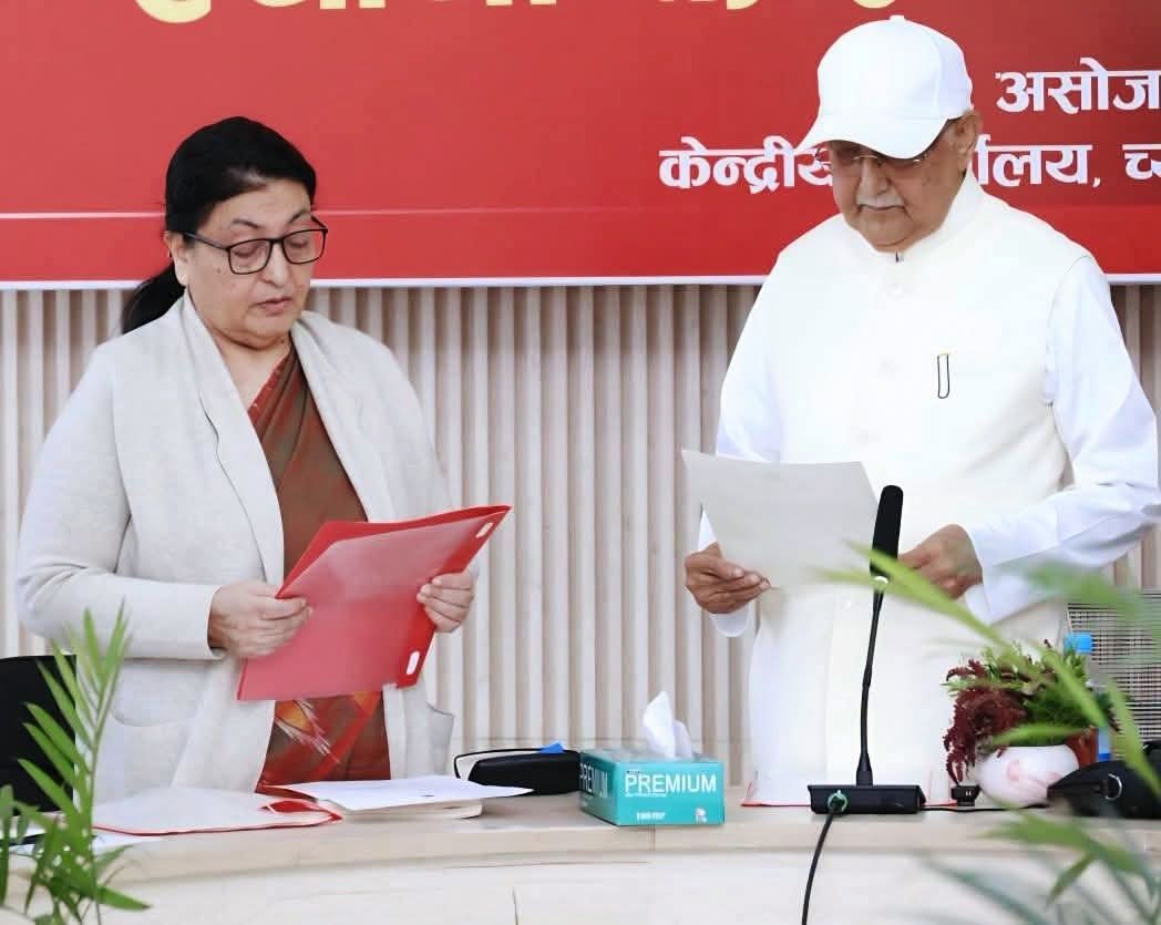 एमाले वरिष्ठ नेता विद्या भण्डारीले लिइन् शपथ