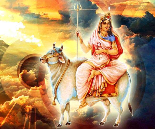 घटस्थापनासँगै नवदुर्गाको आराधना सुरु, पहिलो दिन शैलपुत्रीको पूजा