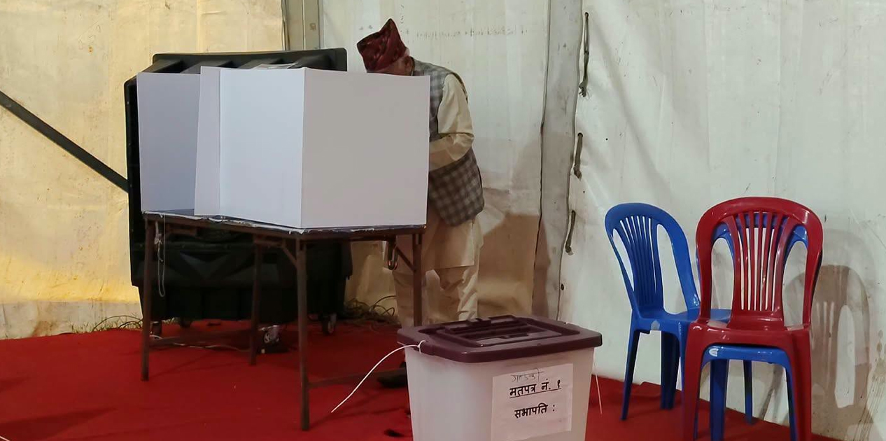 एक घण्टा ढिलो सुरु भयो काँग्रेस महाधिवेशनको मतदान, ७ हजारभन्दा बढी प्रतिनिधिले मत हाल्दै